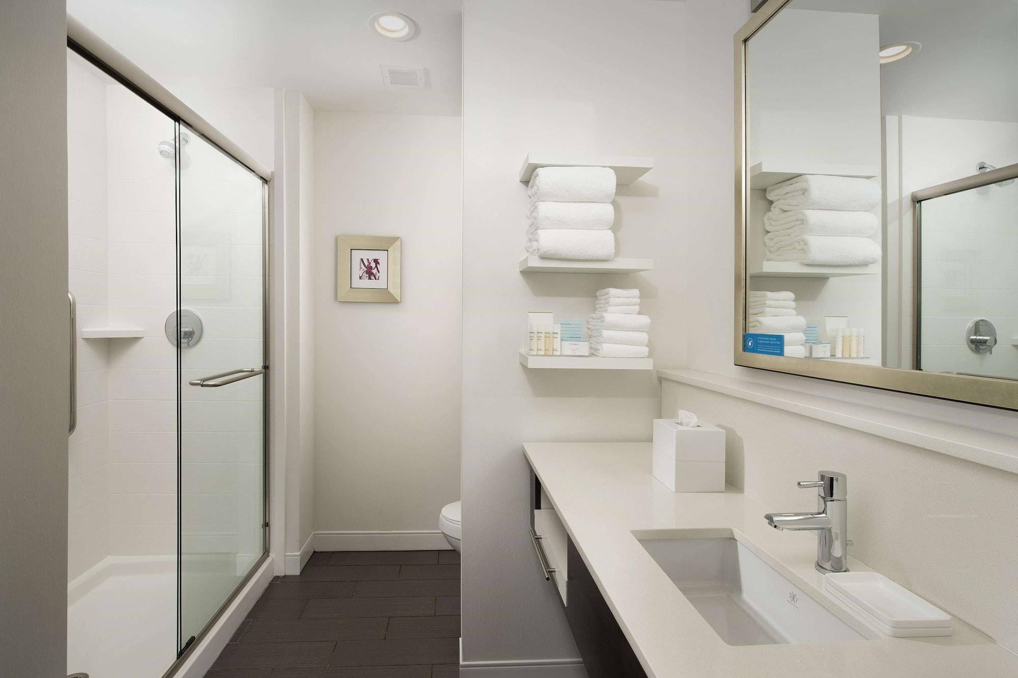 Hampton Inn Louisville East Hurstbourne Esterno foto