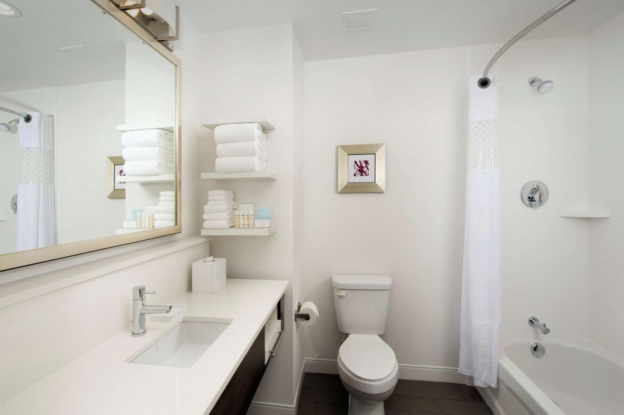 Hampton Inn Louisville East Hurstbourne Esterno foto