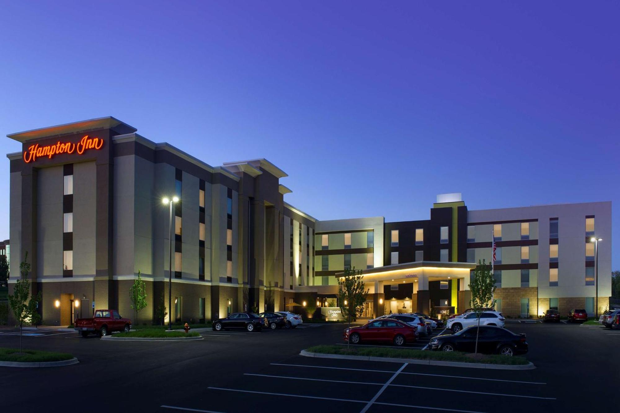 Hampton Inn Louisville East Hurstbourne Esterno foto